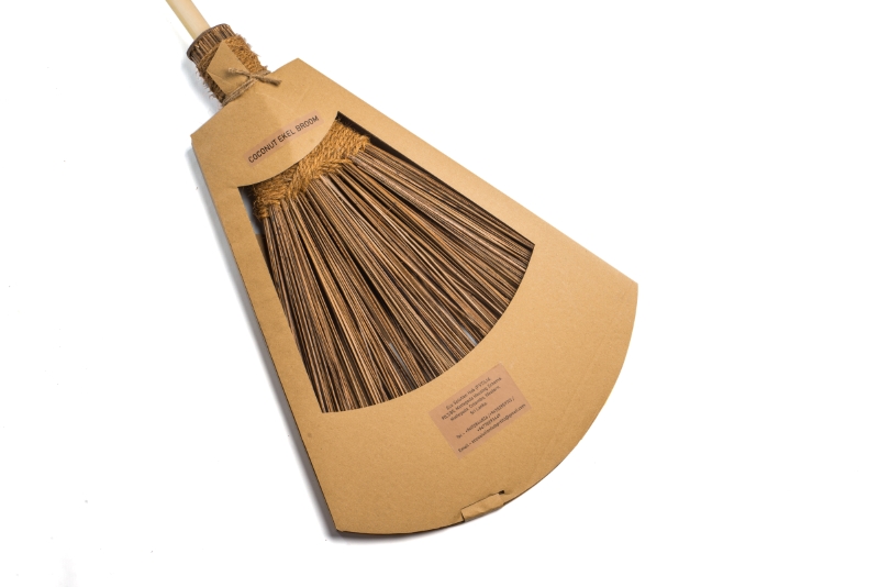 Ekel Broom